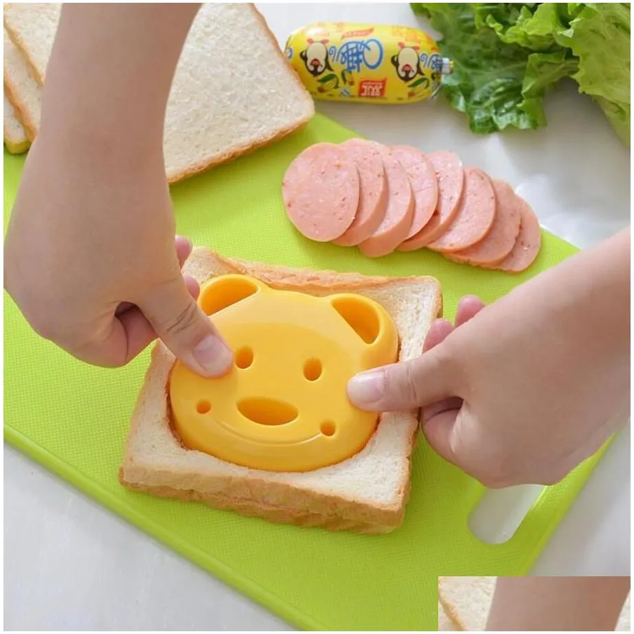 Baking Moulds Sandwich Mod Bear Car Rabbit Shaped Bread Mold Cake Biscuit Embossing Device Crust Cookie Cutter Baking Pastry Drop Deli Dhmex