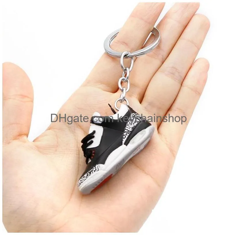 Keychains & Lanyards Fashion Creative Mini 3D Basketball Shoes Keychains Stereoscopic Model Sneakers Enthusiast Souvenirs Keyring Car Dhses