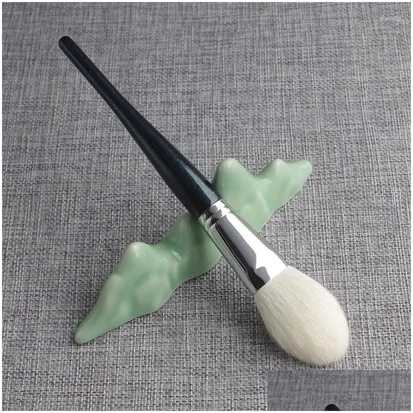 Makeup Brushes A02 Professional Handmade Make Up Brush Large Flat Round Face Powder B Soft Saikoho Goat Hair Drop Delivery Dhdw1