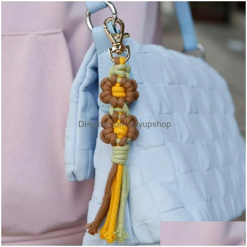 Key Rings Bohemia Tassel Diy Bag Hangs Keychain Flower Chrysanthemum Pendant Cotton Rope Keyring Fashion Jewelry Drop Delivery Jewelr Dhqhs