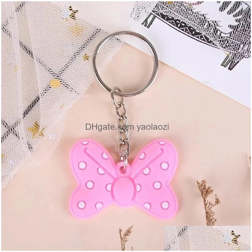 wholesale cartoon keychain 100pcs anime ainimal keyring key purse handbag silicone pvc cute key chain gift for women girl kids random model souvenir small