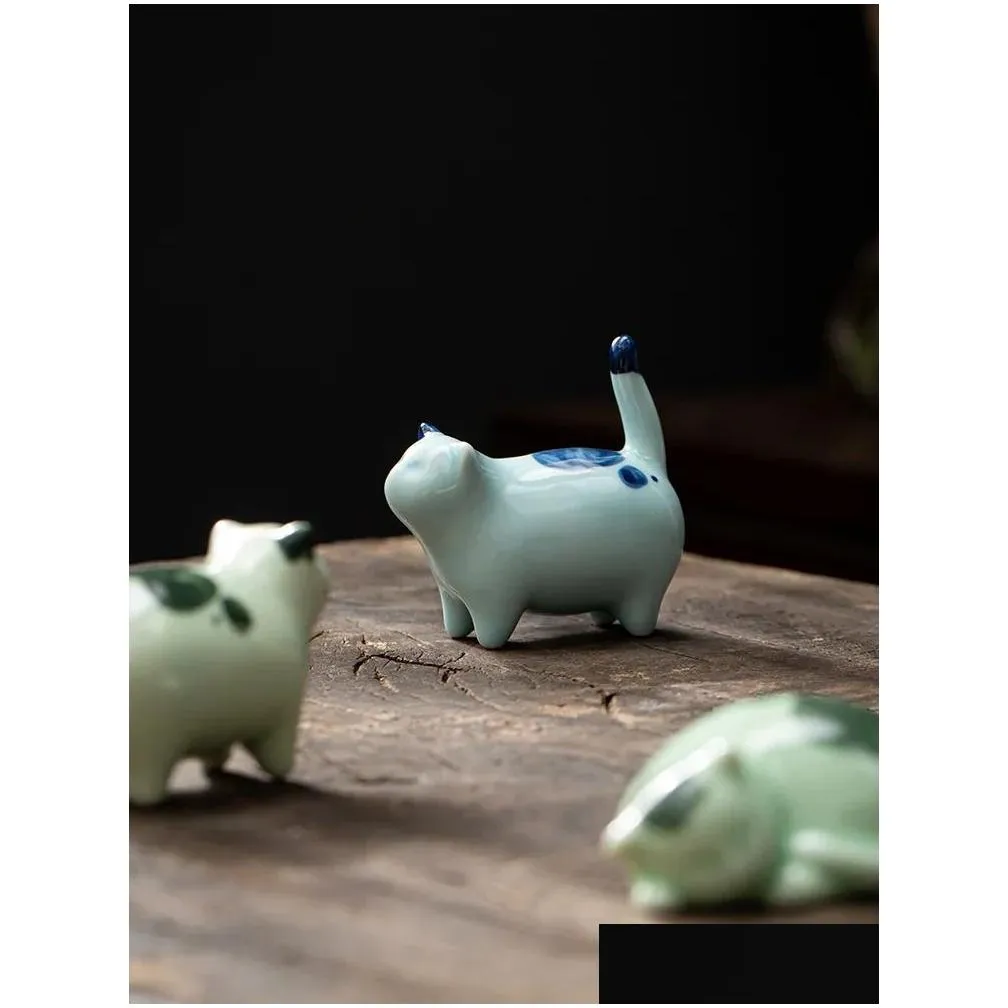 Tea Pets Handmade Pet Decoration Small Ceramic Cat Toy Kung Fu Ceremony Ornament Figure Kitty 231216 Drop Delivery Dhnjq