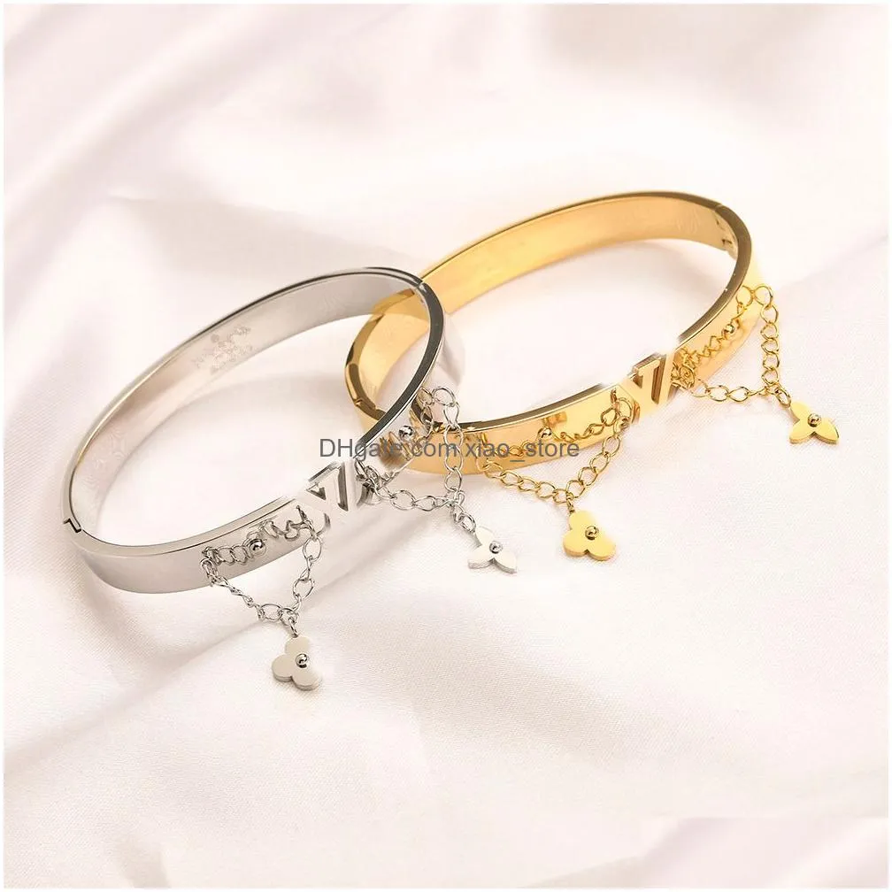 designer bracelet bangle charm bracelet luxury bracelets women letter jewelry plated stainless steel 18k gold tassels wristband cuff fashion party