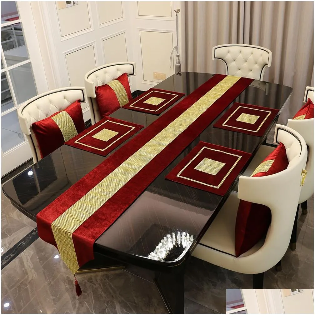 Table Runner Placemats Set Luxurious Faux Flannel Gold Rhinestones 1Pcstable Runners4Pcs Mat For Home Drop Delivery Dhb8Z