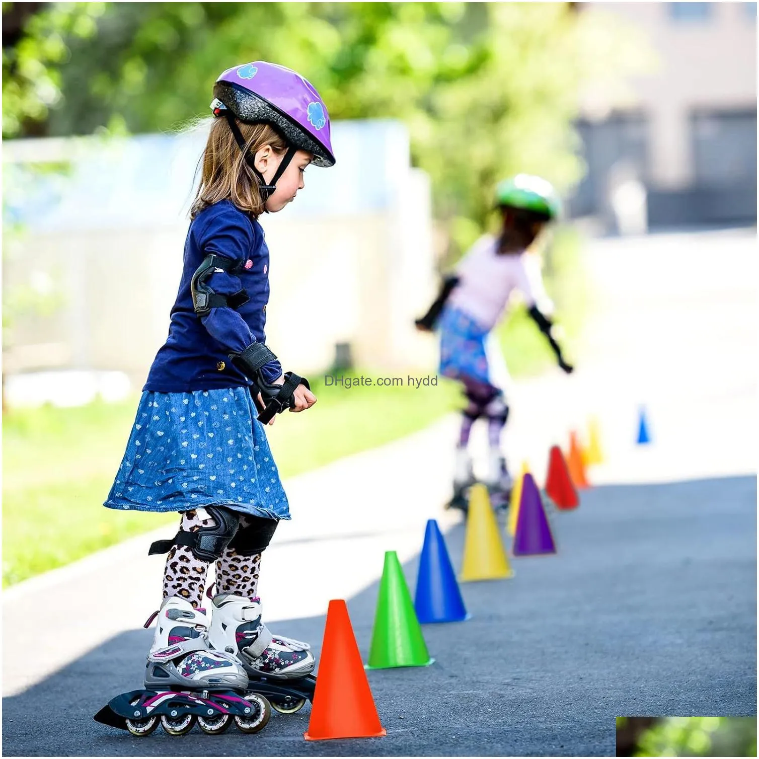 48 pack 7 inch plastic traffic cones agility field marker soccer cones safety cones sports cones training cones for skating