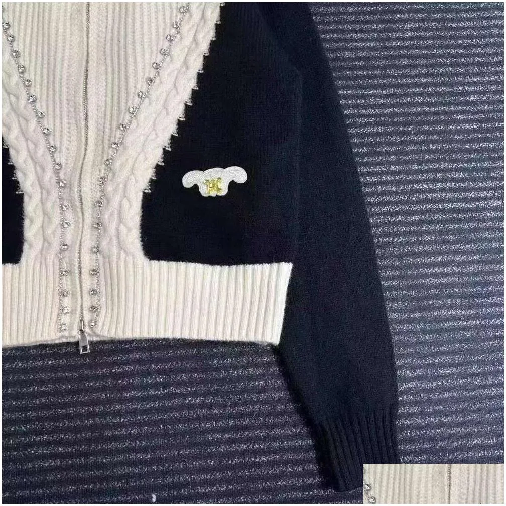 23ss women jacket designer sweater womens autumn fashion short knitwear simple knit jackets loose casual zipper coat applique cardigan