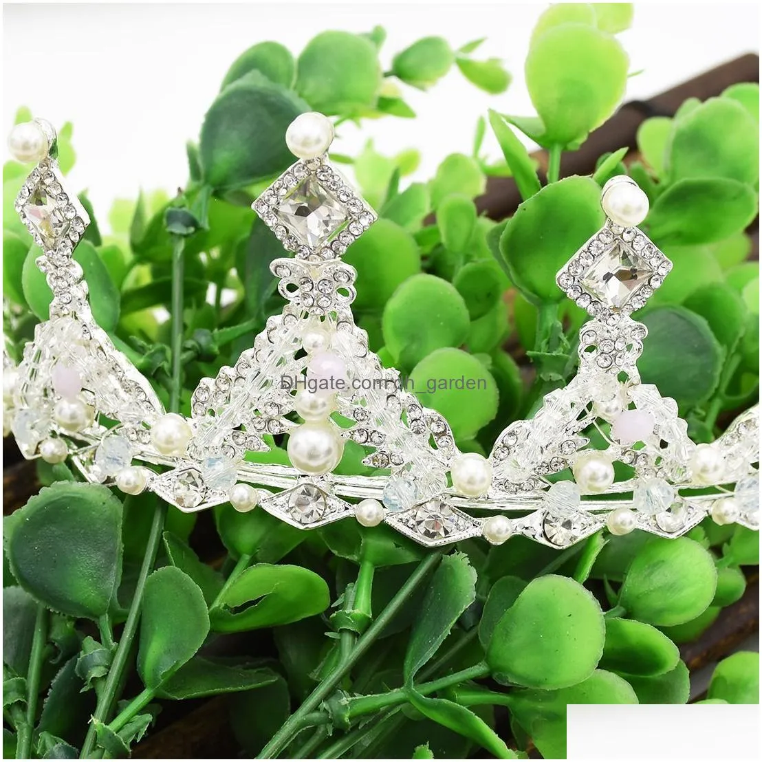 Fashionable bride tiara headdress Korean edition ablaze water gets married popular handwork alloy crown hair hoop Jewelry Gift