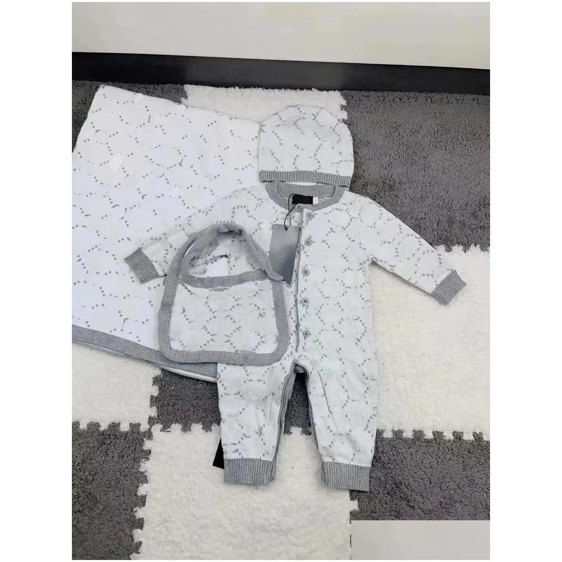 luxury newborn letter knitting rompers suits babies sleeping wear jumpsuit soft warm knitted bedding blankets hat bibs 4pcs infant clothing gift outfit