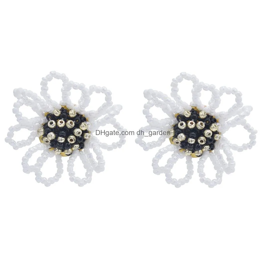 Cute Handmade with Resin Beaded Little daisy-shaped Stud Earrings for Women and Girls Summer Holiday Jewelry