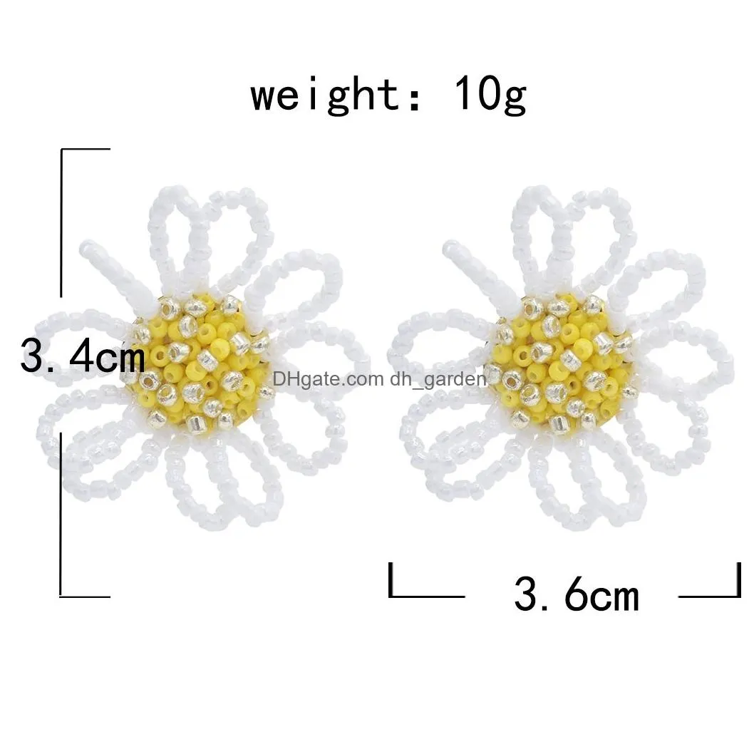 Cute Handmade with Resin Beaded Little daisy-shaped Stud Earrings for Women and Girls Summer Holiday Jewelry