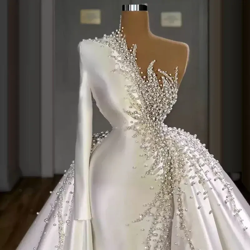Luxurious Satin Wedding Dresses With Pearls Beads Elegant One Shoulder A-line Bridal Gowns Pleats Ruffles Long Vestidos de novia