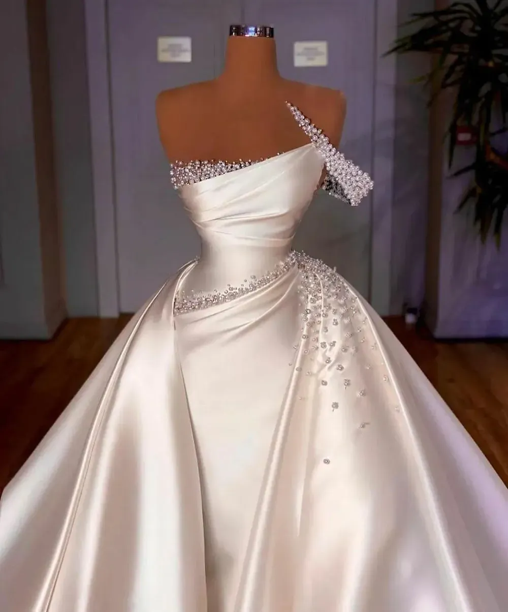 Satin Church Wedding Dress 2024 Elegant Vintage One Shoulder Pearls Beads Wedding Bride Gowns White A Line Arabic Dubai Vestido De Noiva
