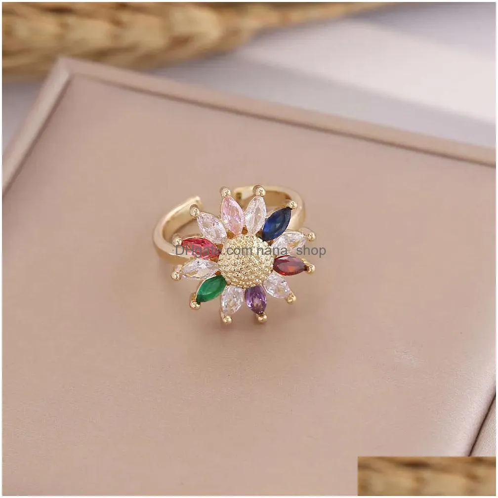New Colored Zircon Sunflower Ring for Women`s Fashion Personality INS Gold Handpiece R40