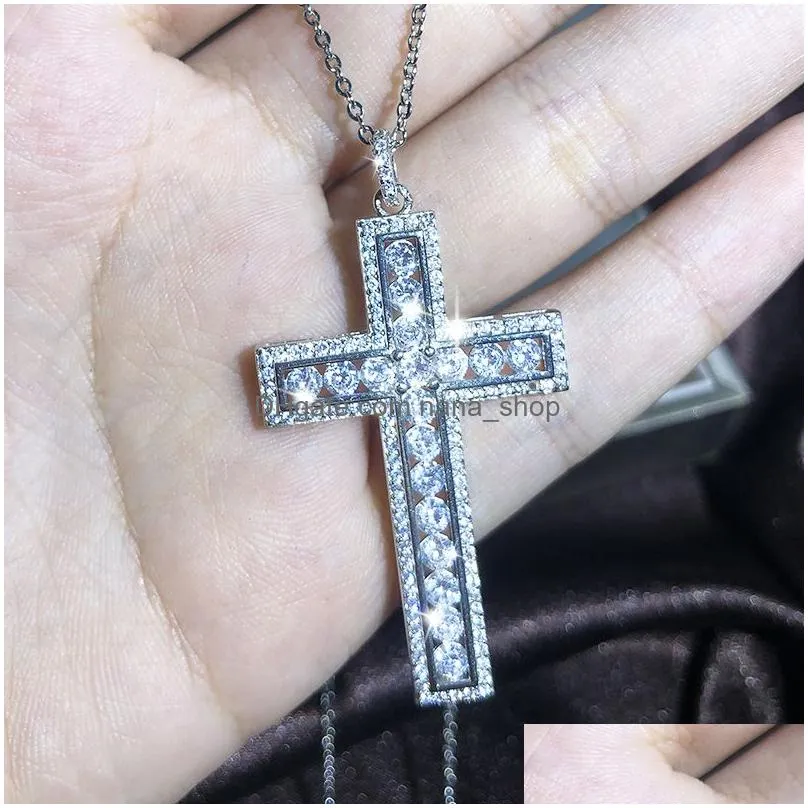 Fashion Mens Luxury Cross Necklace Hip Hop Jewelry Silver White Diamond Gemstones Iced Out Pendant Women Necklaces