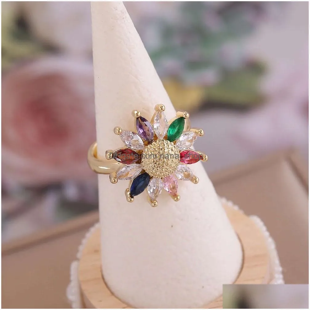 New Colored Zircon Sunflower Ring for Women`s Fashion Personality INS Gold Handpiece R40