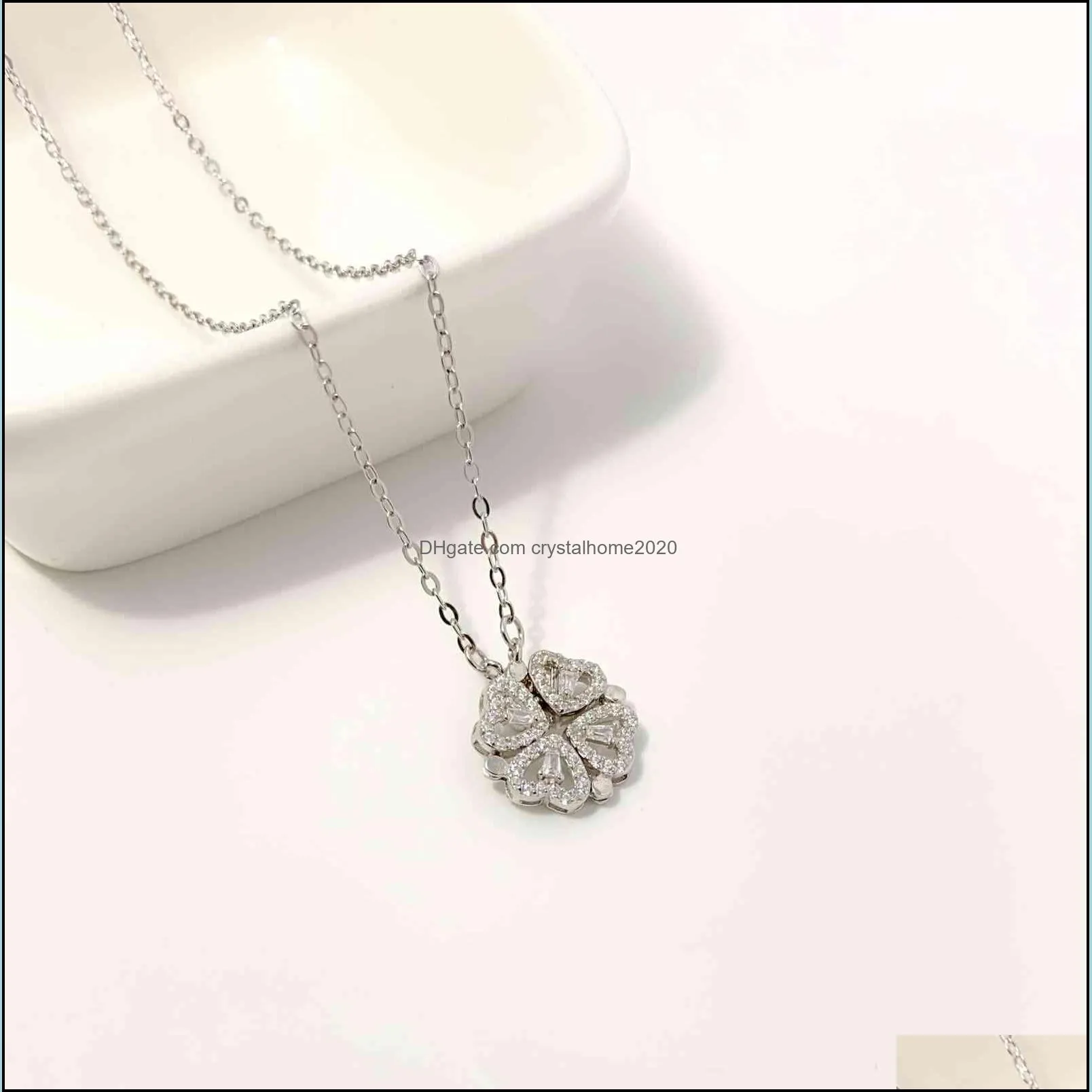 four leaf clover heart-shaped two ways wearing charm necklace 925 sier ice out cubic zircon magnetic pendant