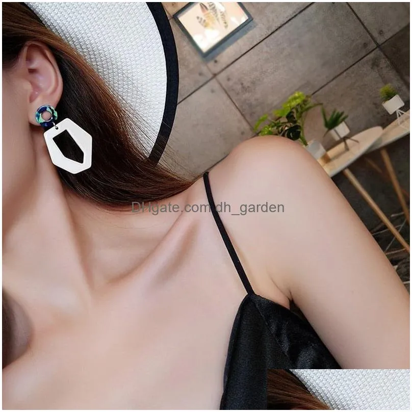 Yellow and White Acrylic Acetate Earrings for Women Geometric Irregular Hollow out Statement Long Earrings Fashion Jewelry Party Gfit