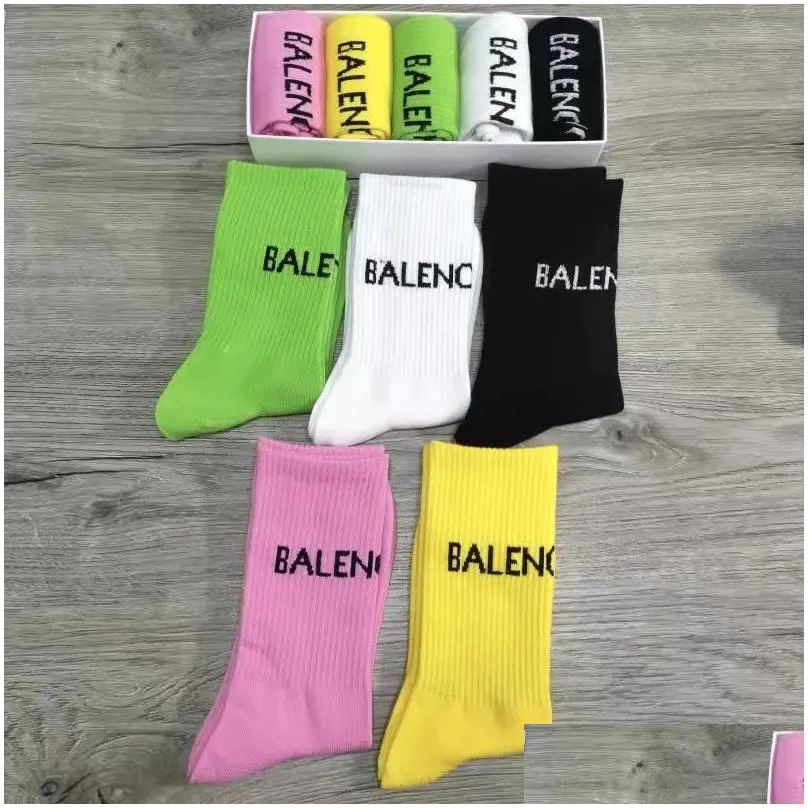 gift box socks designer color letter socks men women cotton skateboard street casual sock