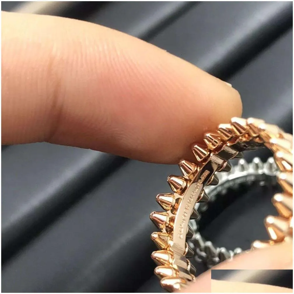 high version v gold high version hot selling bullet head couple ring with gold plating, fashionable personalized index finger, light luxury and niche design
