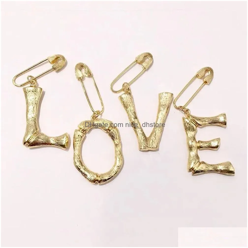 fashion innital letter brooch a b c d f g h e j k l m n o p q r s t w v u x y z alphabet letters brooches pin famous brand