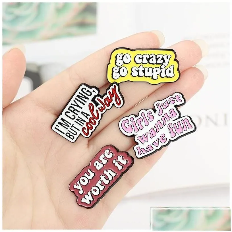 Pins Brooches Enamel Pin For Women Fashion Dress Coat Shirt Demin Metal Funny Brooch Pins Badges Promotion Gift Letter Choose Happy