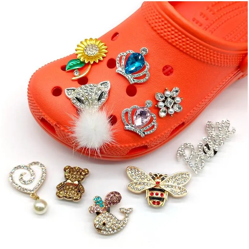 Charms 2022 New Designer Bling Clog Charms For Decorations Golden Luxury Metal Shoe Accessories Buckles Drop Delivery Jewelry Jewelry Dhlzb