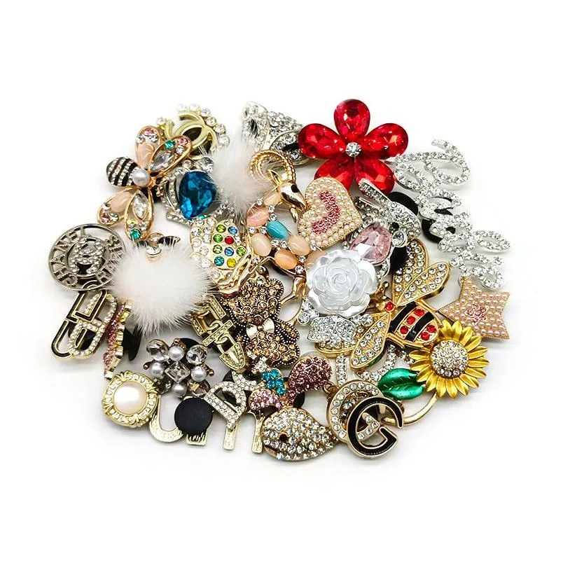 Charms 2022 New Designer Bling Clog Charms For Decorations Golden Luxury Metal Shoe Accessories Buckles Drop Delivery Jewelry Jewelry Dhlzb
