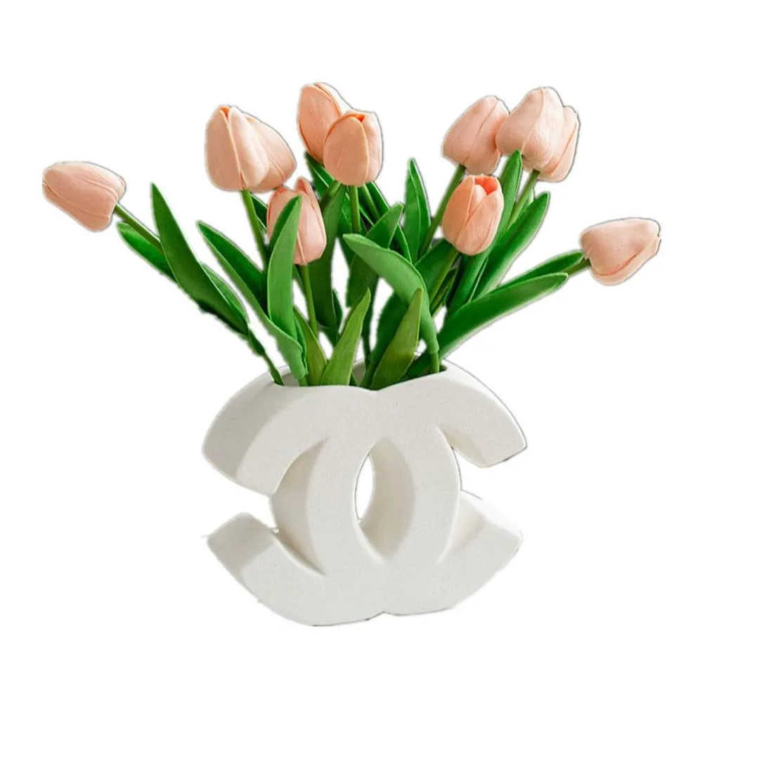 luxury ceramic vase designer classic logo shape white vase ins style high-end floral vase cream style nordic dining table decoration vase home entrance