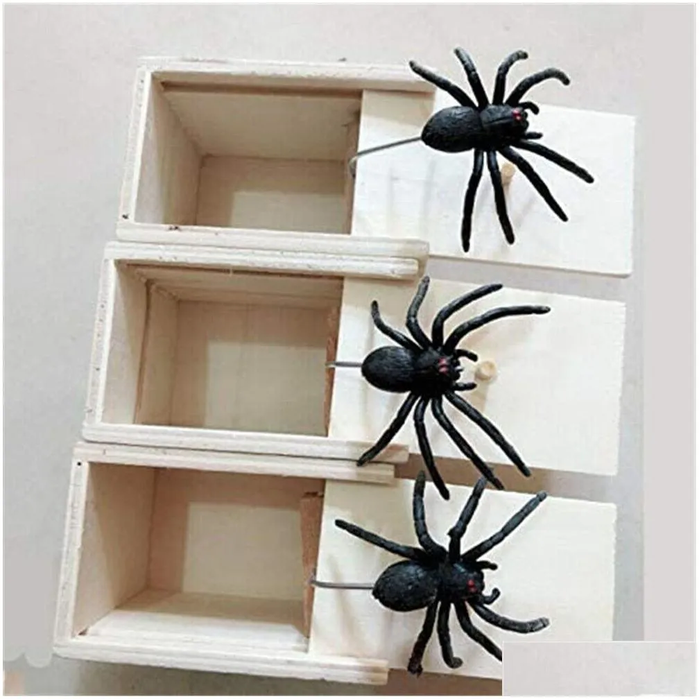 Wooden Prank Spider Scare Box Hidden in Case Trick Play Joke Scarebox Gag Toy