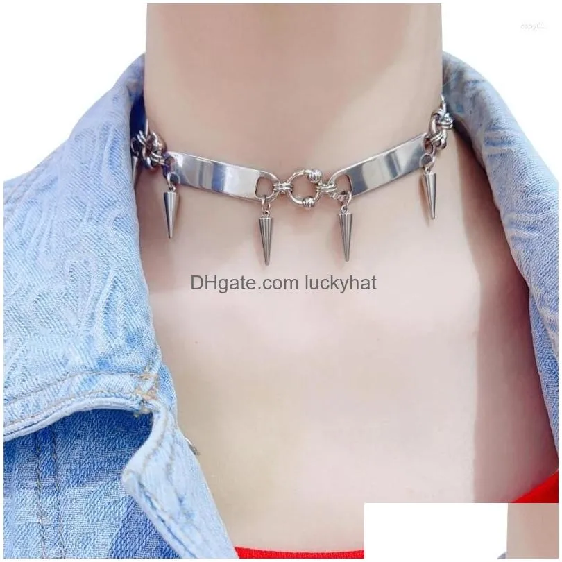 Pendant Necklaces Fashionable Punk Rivet Necklace Adjustable Collar Chain Women Girls Gothic Choker Hip Hop Collarbone