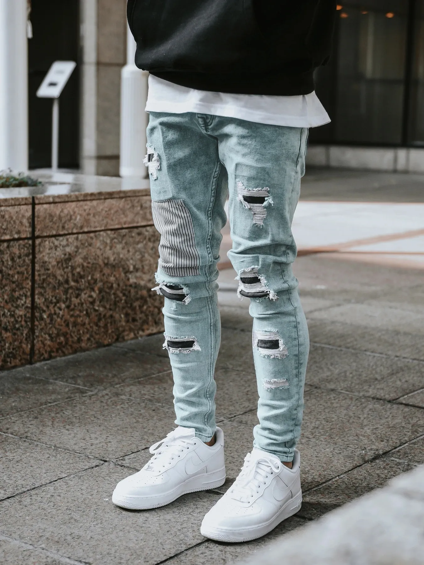 Men`S Jeans 2023 Mens Torn Pants Designers Jean Hombre Trousers Men Embroidery Work Ripped For Tren Motorcycle Pant Drop Delivery App Dhn6F