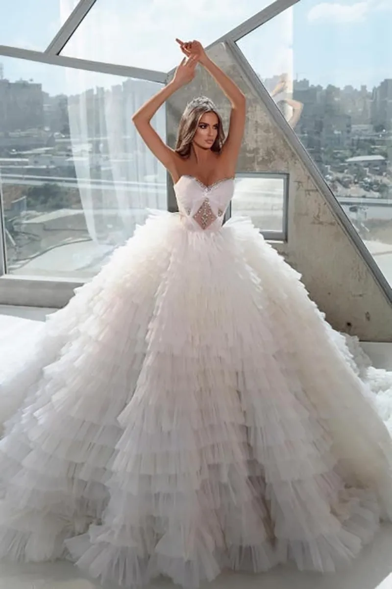 Romantic Ball Gown Wedding Dresses Sweetheart Tulle Layered Tiered Beads Backless Zipper Lace Up Court Gown Custom Made Plus Size Vestidos De Novia