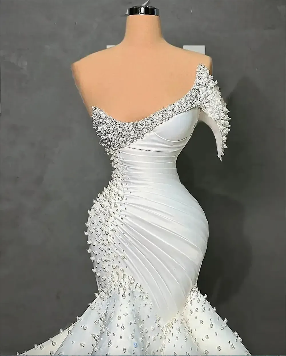Luxury Mermaid Tiered Prom Dress Custom Made Beaded Pearls Formal Dress For Women Party 2024 Arabic Dubai Mermaid Evening Dress