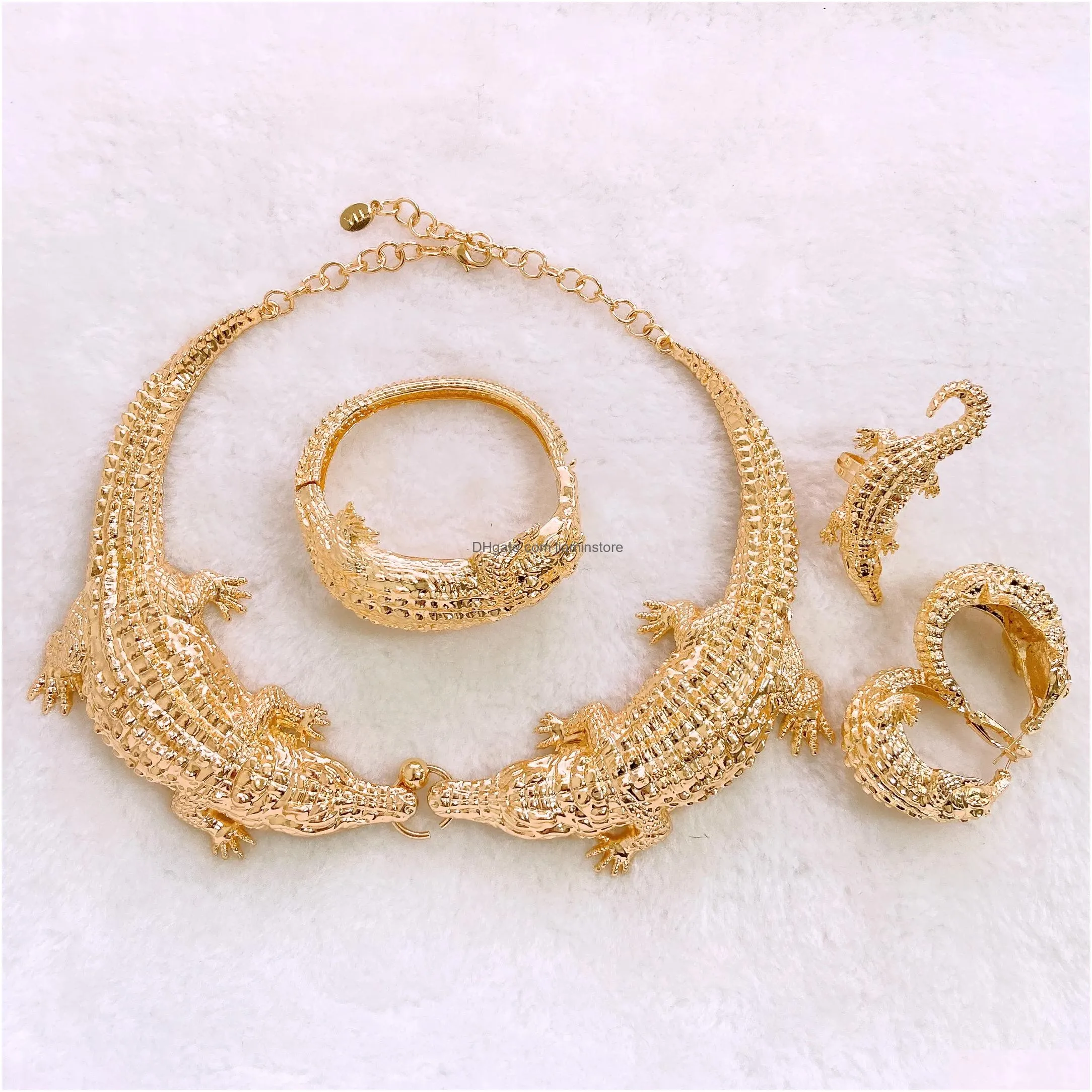 Yulaili Italian gold plated triangle shape necklace jewelry sets for women 24k dubai wedding set