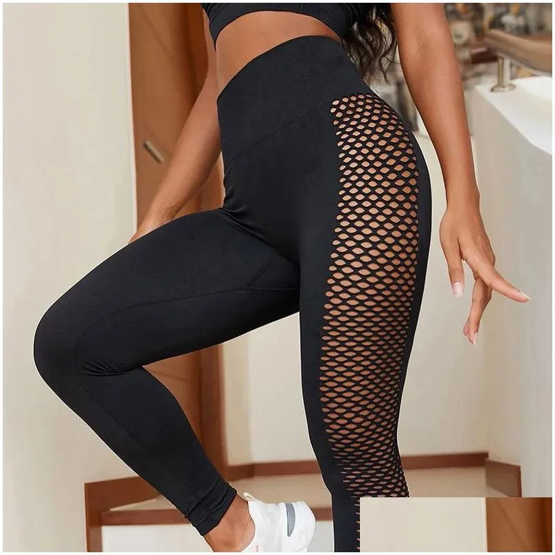 Clothing Seamless High Waist Yoga Pants Hollow Out Hip Lifting Pants Women`s Running Fitness Leggings Gym Breathable Sexy Yoga Tights
