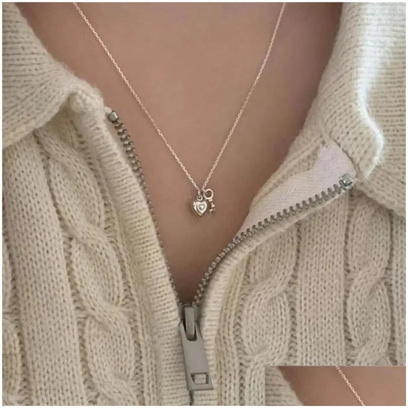 Pendant Necklaces Copper Heart Key Necklace Sweet Korean Style Neckchain Clavicle Chain Jewelry Accessories Solid Color Women