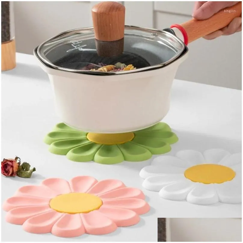 Table Mats Daisy Flower Silicone Heat Insulation Pad Cup Mat And Coasters Pot Holders Anti Slip Place For Drinks Coffee