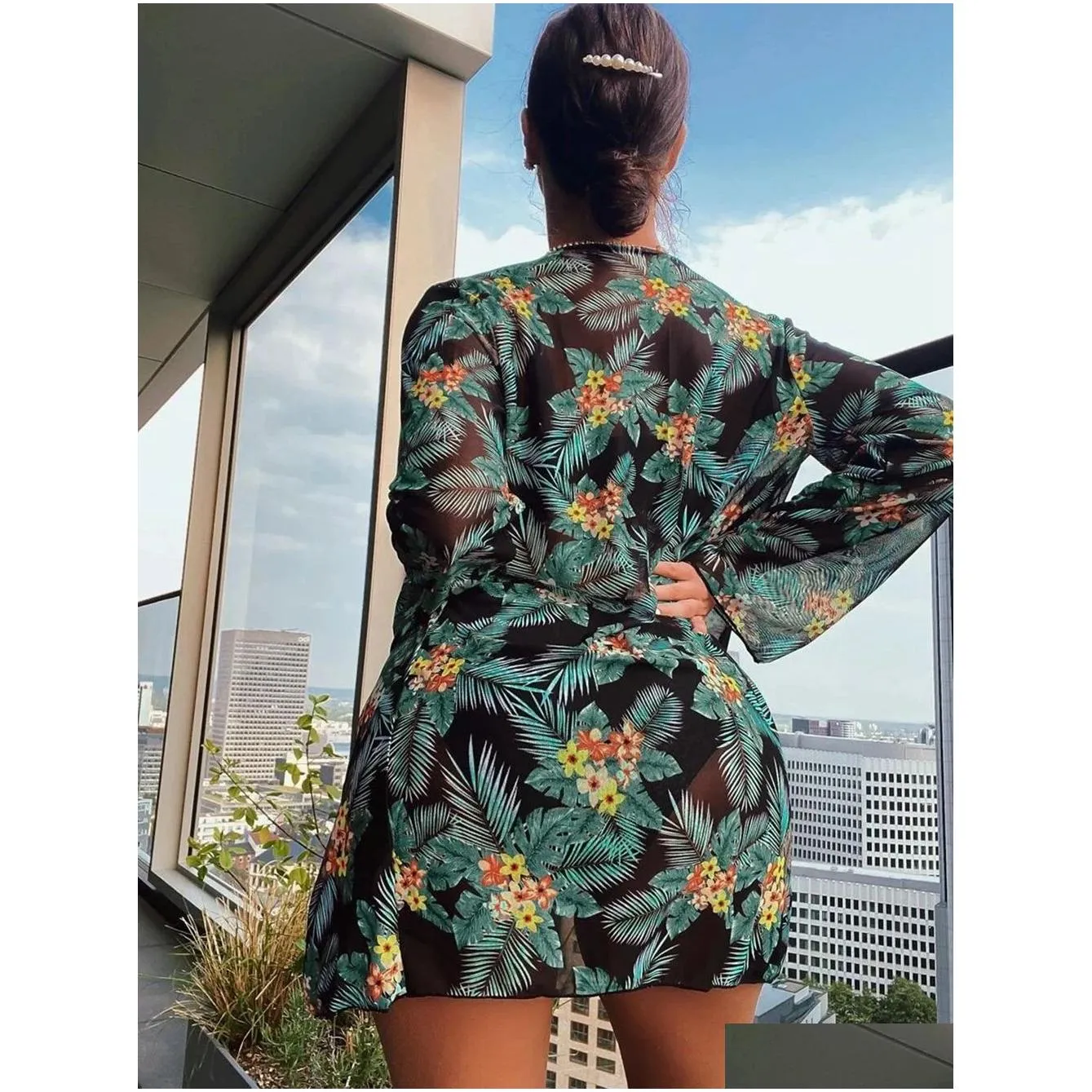 Hot Selling Women Bikini 3 Pieces Suit Black/Green/Red Bikini Sets With Long Sleeved Cover Ups High Quality Size Small-XXLarge