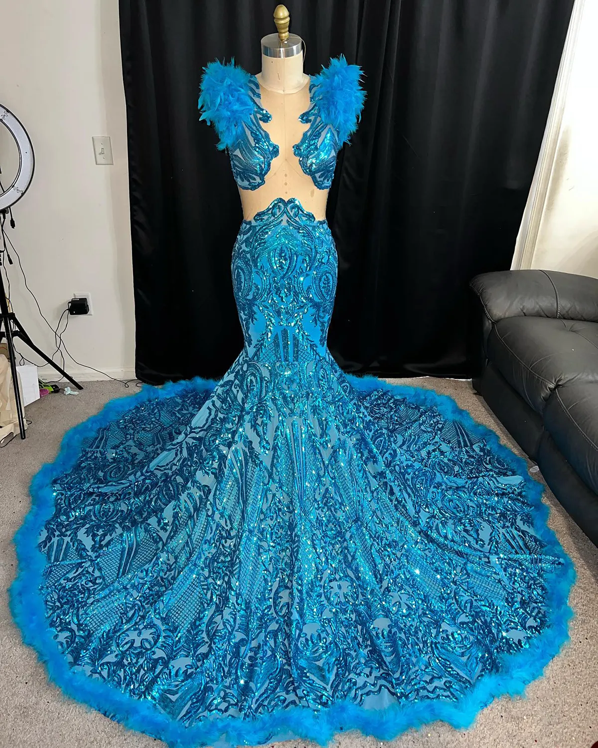 Gorgeous Mermaid Prom Dresses Illusion Feathers Appliques Lace Court Gown Sleeveless backless Zipper Custom Made Shining Party Evening Dress Vestido De Noite