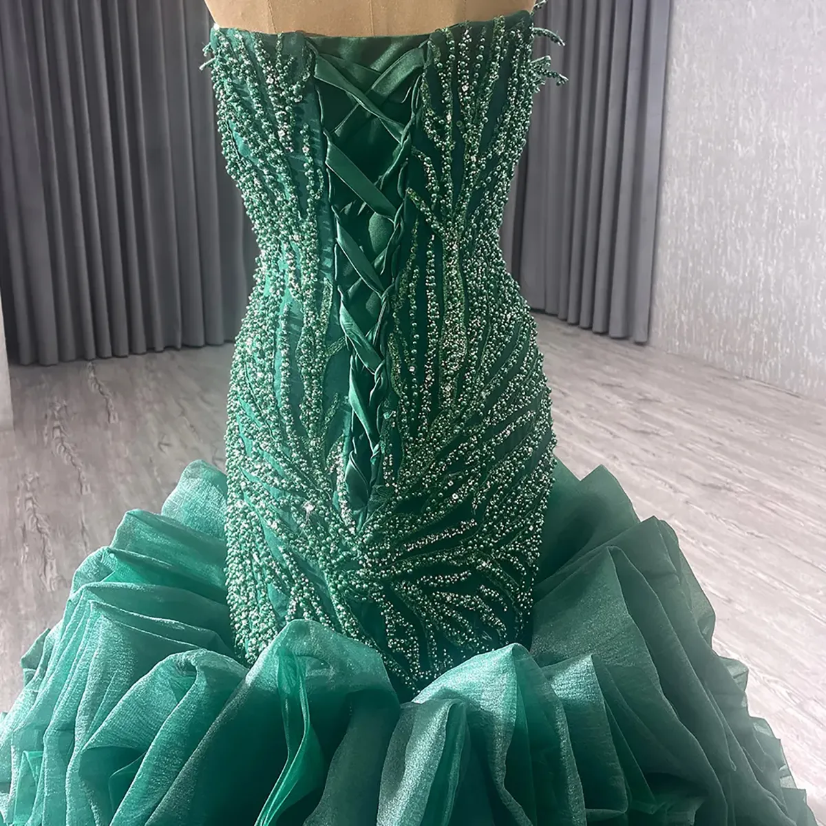 Attractive Mermaid Prom Dresses Sequins Beads Pleats Tiered Sweep Train Lace Up Backless Ruffle Custom Made Shining Party Evening Dress Vestido De Noite