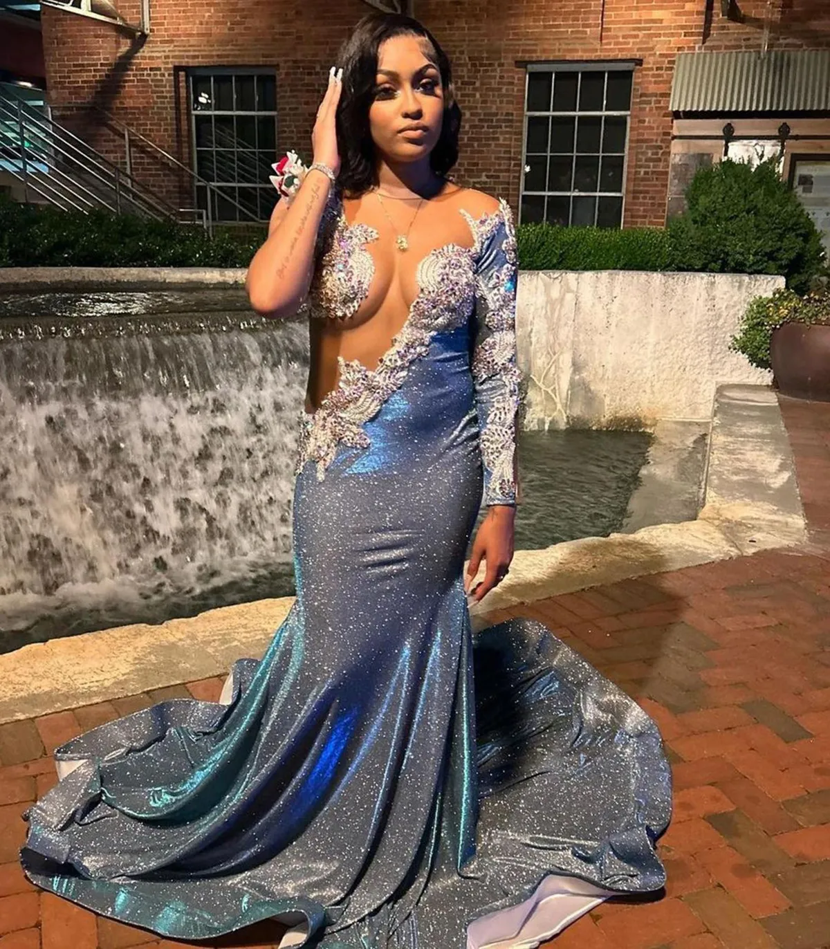 Designer Mermaid Prom Dresses One Sleeve Appliques Sequined Illusion Shining Cloths Tassels Court Gown Custom Made Party Evening Dress Vestido De Noite