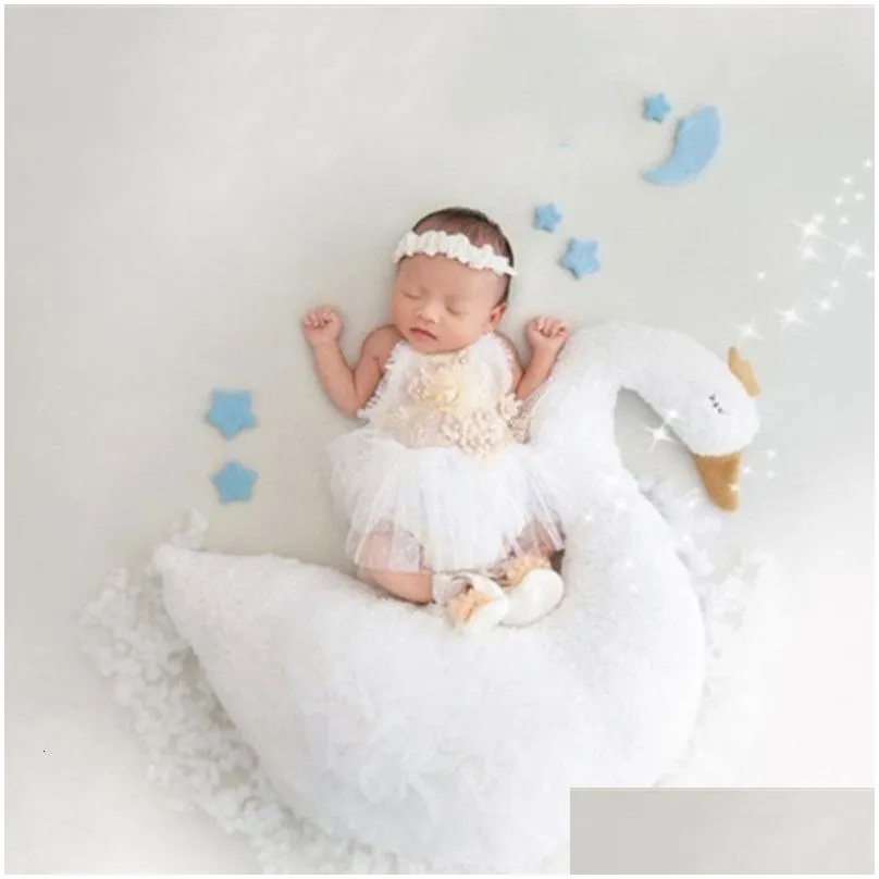 Keepsakes 1Set Lace born Pography Props Clothes Princess Baby Girl DressPearl HeadbandShoes Outfit Baby Po Shooting Accessories 230901
