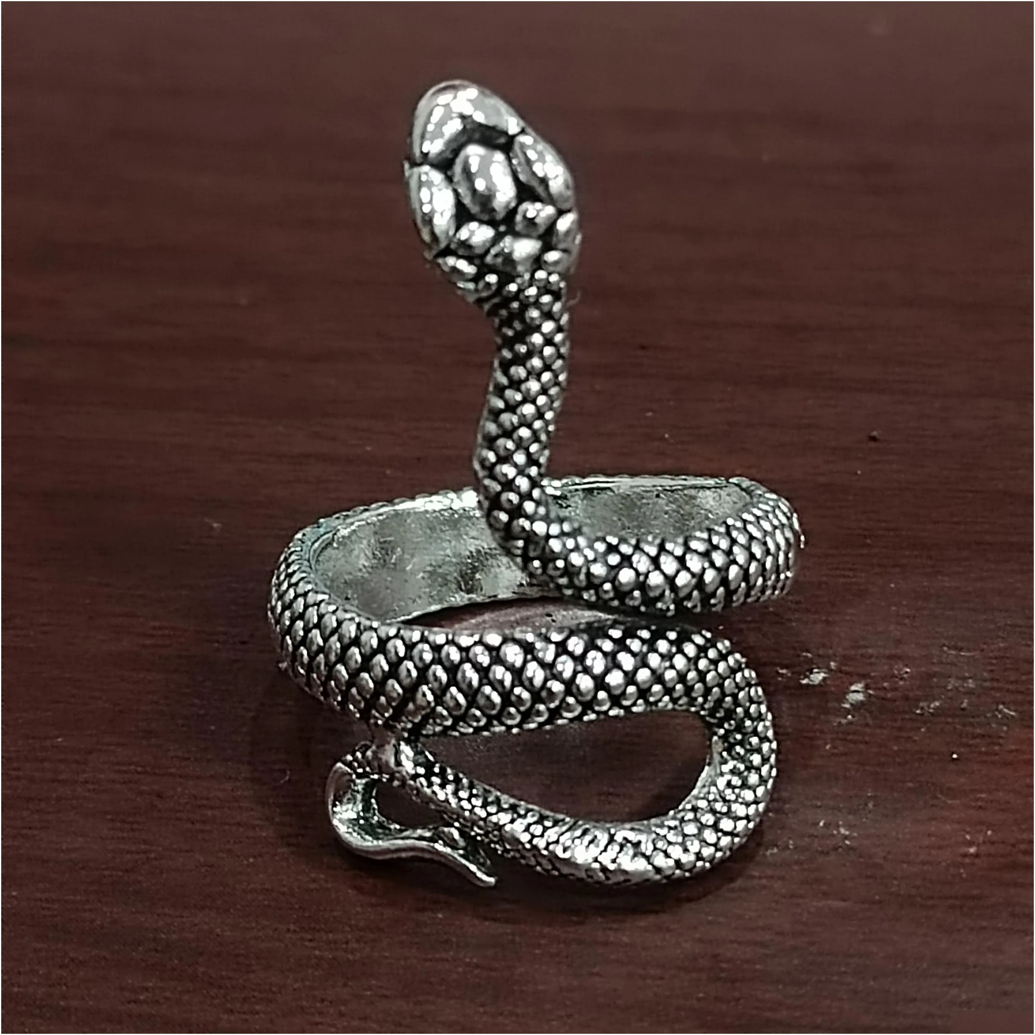 100pcs/lot exaggerated antique punk style animal snake ring gold silver black mix hip hop rock fashion ring party jewelry unisex