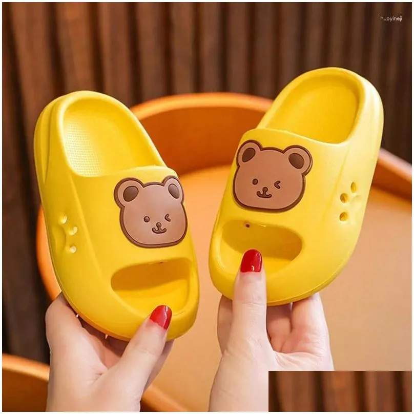 Slipper Summer Cartoon Bear Kids Slippers Boys Girls Thick Sole Non-slip Beach Shoes Soft EVA Comfort Flip Flops Indoor Bathroom