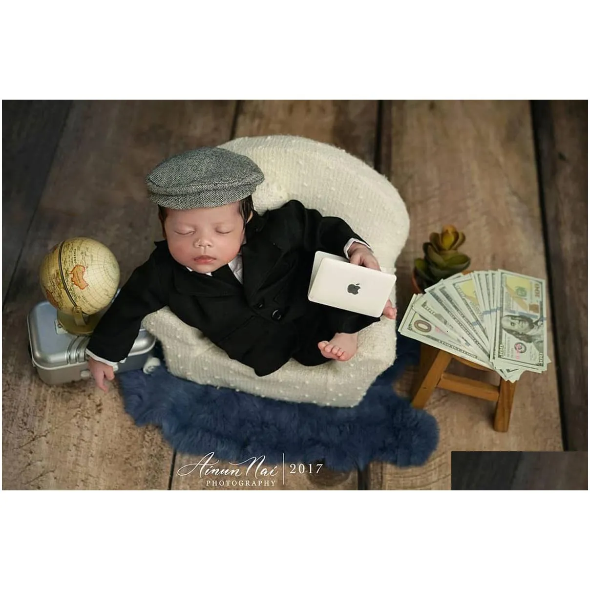 Keepsakes born Pography Props Gentlemen Flat Hat Bow tie Set Costume Mini Computer Glasses Suitcases Baby Decor goods Accessories