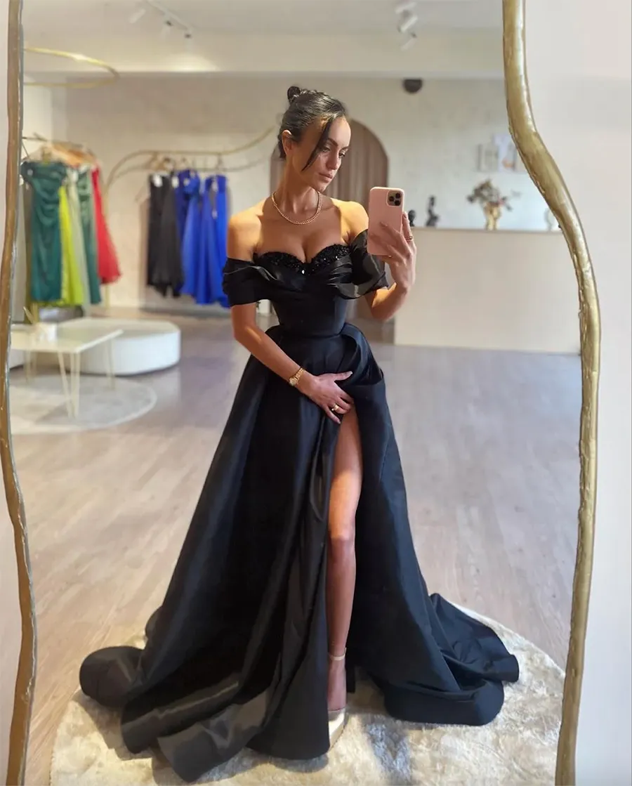 Sexy Black A Line Prom Dresses Off Shoulder Sweetheart Sequined High Side Split Floor Length Satin Evening Gowns Formal Dress Second Receoption Birthday Party Gowns