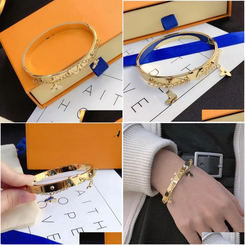 Designer Bangles Bangle Luxury Charm Bracelet Women Pendant Letters Jewelry 18K Gold Plated Stainless steel Wristband Cuff Fashion Accessories