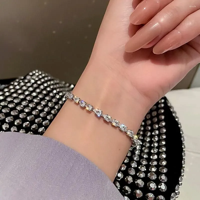 Charm Bracelets Korean Fashion Shiny Crystal Adjustable Bracelet Elegant Temperament Zircon Ball Party Rhinestone Women Bangle Jewelry