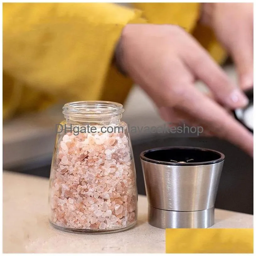 stainless steel manual salt pepper mill grinder seasoning bottle grinder glass kitchen accessaries tool premium salt grinder t500801