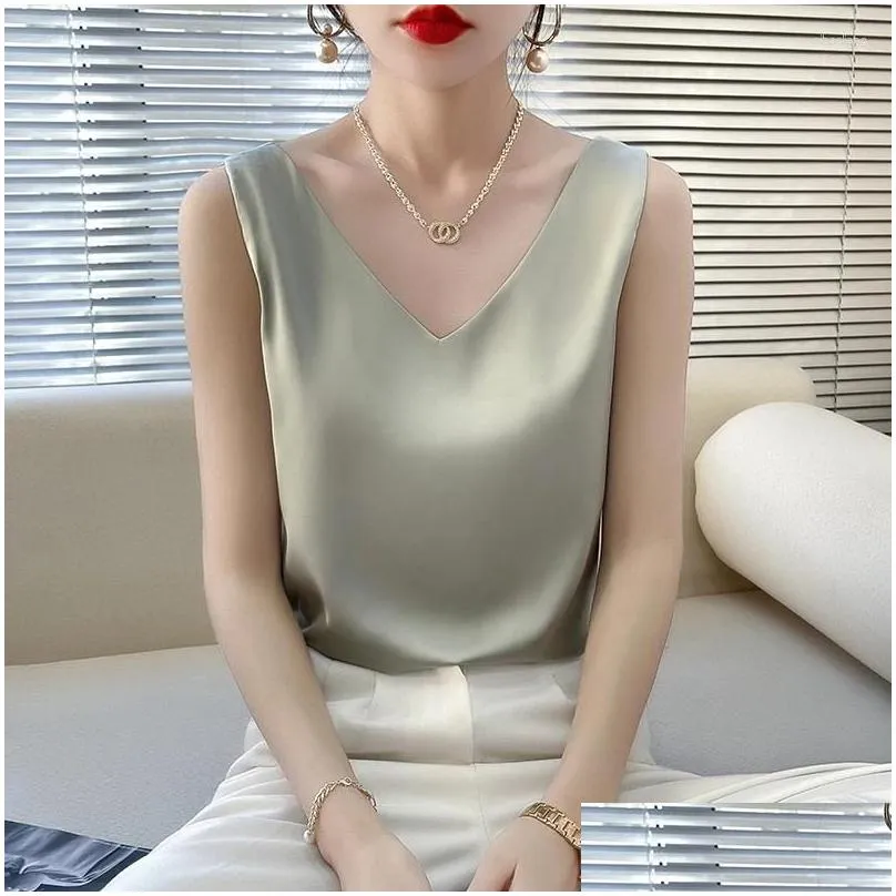 Women`s Tanks Ladies V-neck Silk Satin Inner Wear Vest Summer 2024 Sleeveless Solid Top Sexy Thin Mulberry Suspender